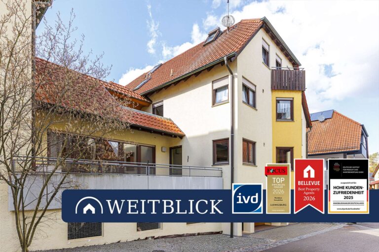 Weitblick: Individuelle 3-Zimmer-Wohnung mit TG-Platz!